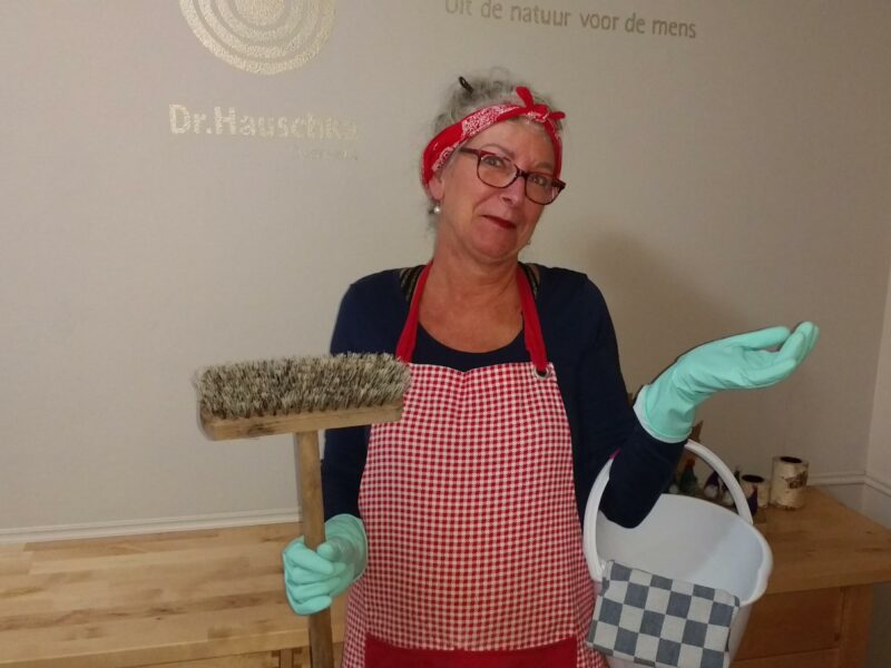 Dr. Hauschka -To scrub or not to scrub Dr. Hauschka -To scrub or not to scrub